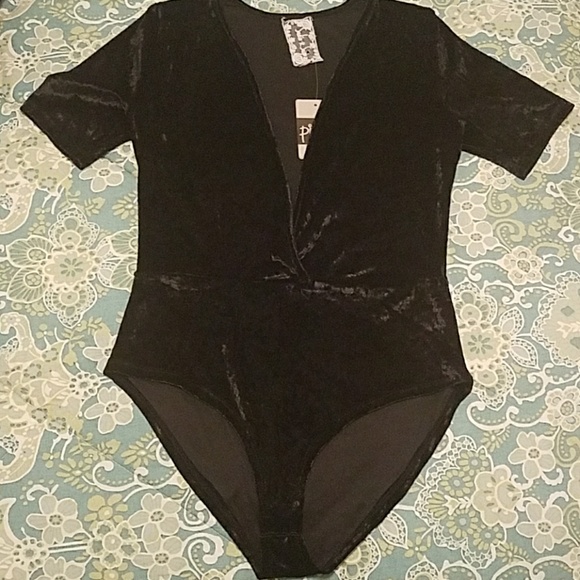 Sadie & Sage Tops - Crushed Velvet Plunge Wrap Front Bodysuit NWT